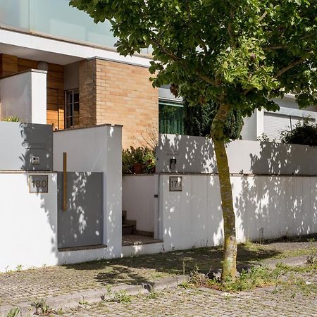 Joivy Sleek House Balcony & 2 Terraces In Porto Apartment มายา ภายนอก รูปภาพ