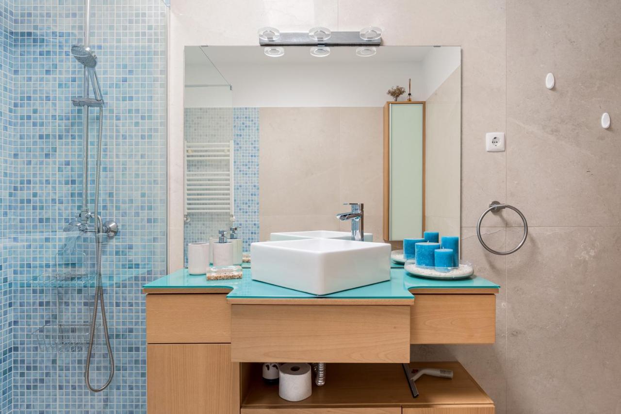 Joivy Sleek House Balcony & 2 Terraces In Porto Apartment มายา ภายนอก รูปภาพ