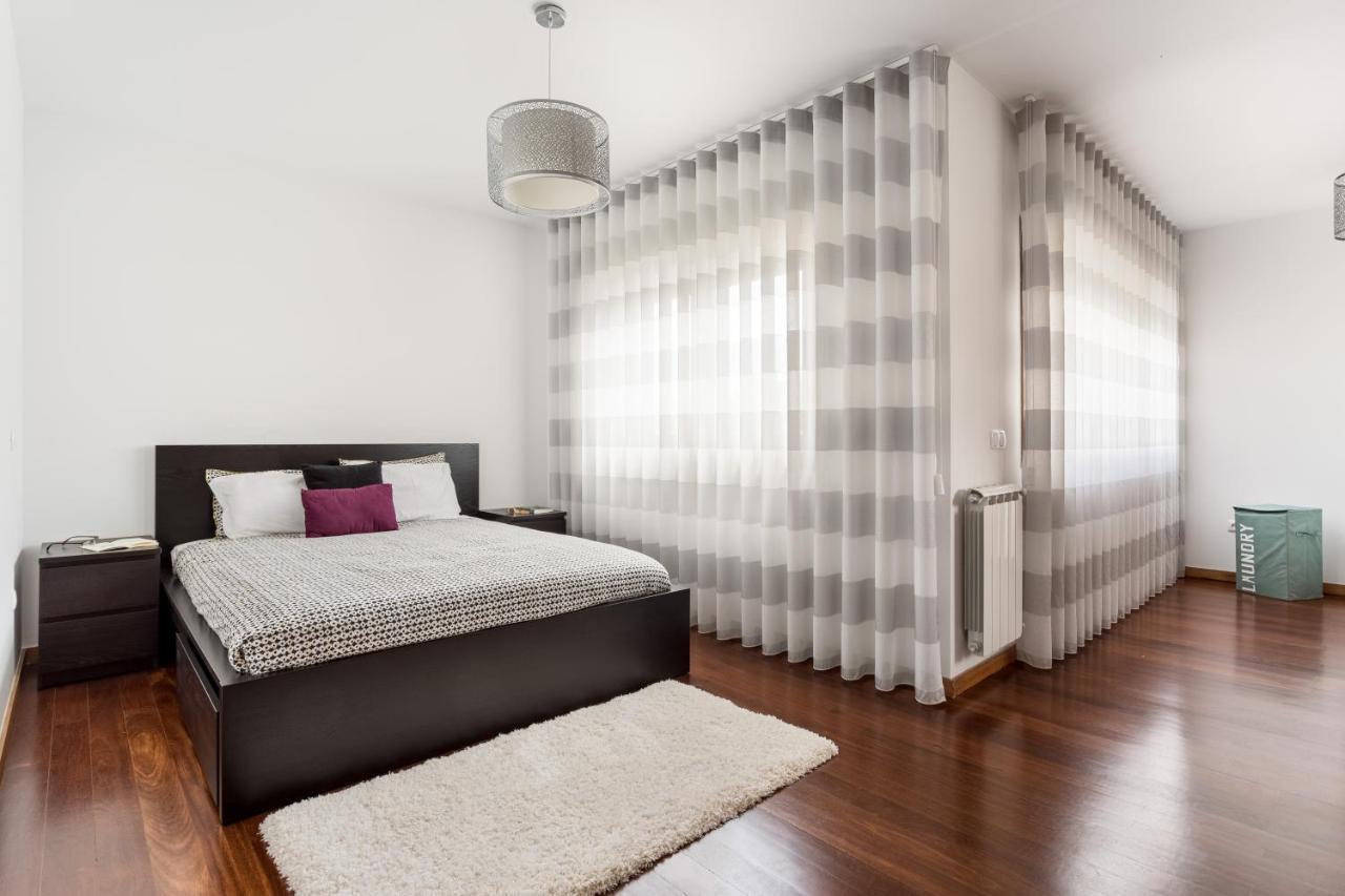 Joivy Sleek House Balcony & 2 Terraces In Porto Apartment มายา ภายนอก รูปภาพ