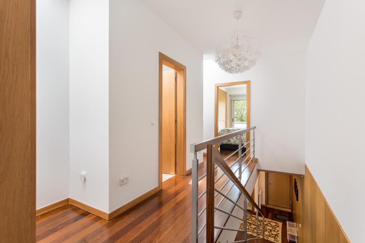 Joivy Sleek House Balcony & 2 Terraces In Porto Apartment มายา ภายนอก รูปภาพ