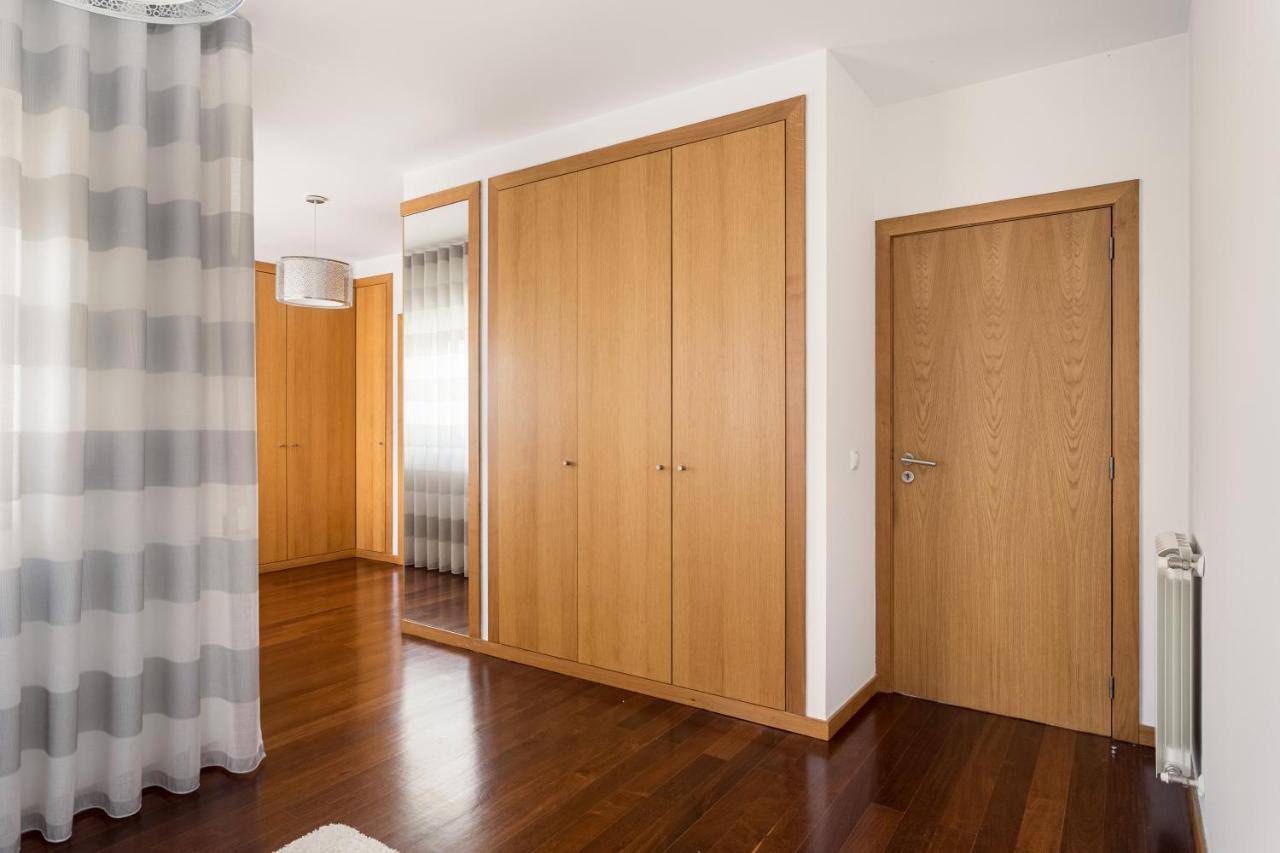 Joivy Sleek House Balcony & 2 Terraces In Porto Apartment มายา ภายนอก รูปภาพ