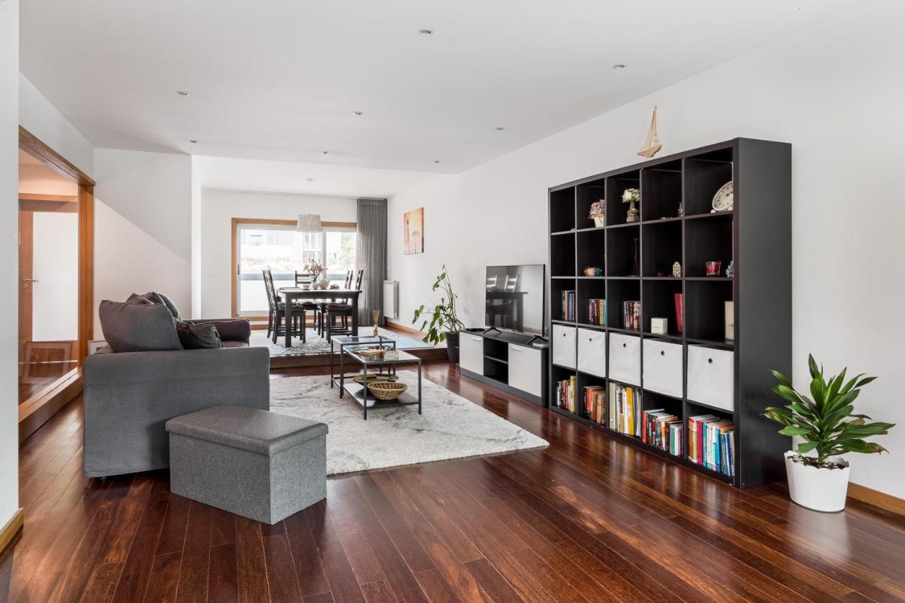 Joivy Sleek House Balcony & 2 Terraces In Porto Apartment มายา ภายนอก รูปภาพ