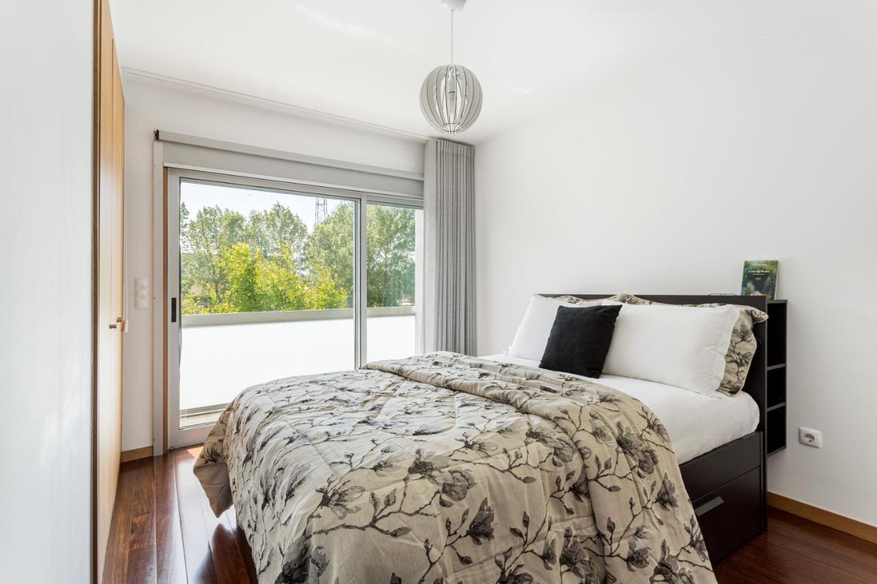 Joivy Sleek House Balcony & 2 Terraces In Porto Apartment มายา ภายนอก รูปภาพ