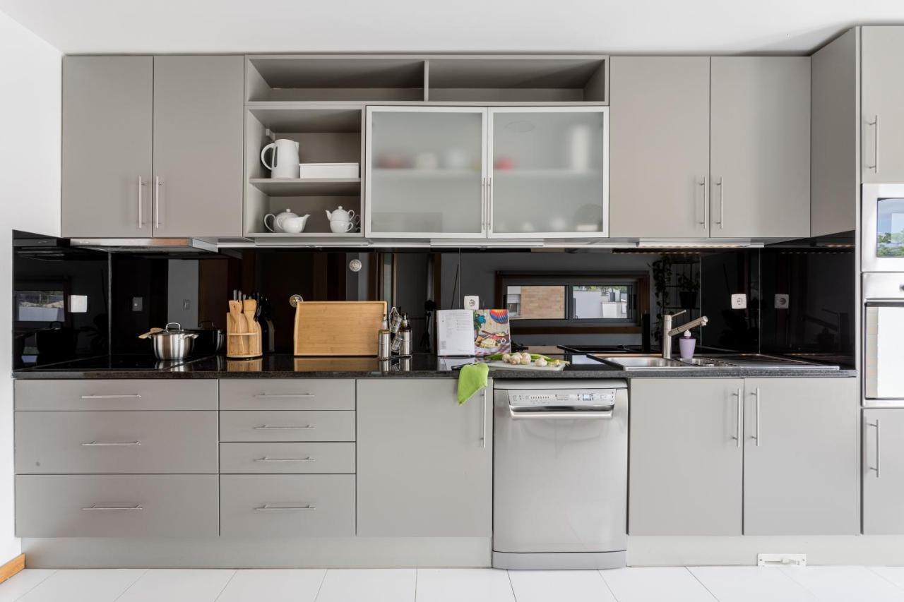 Joivy Sleek House Balcony & 2 Terraces In Porto Apartment มายา ภายนอก รูปภาพ