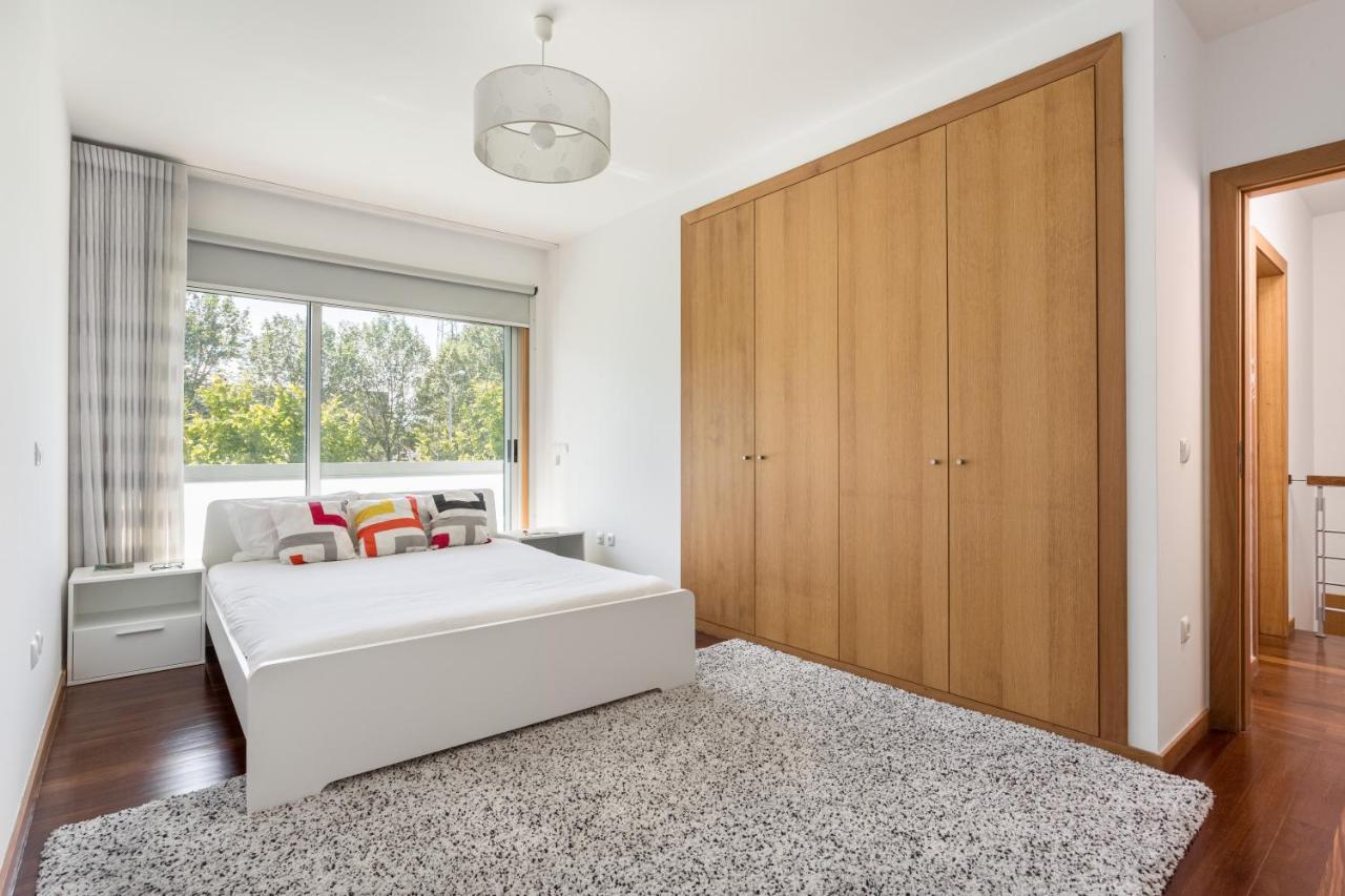 Joivy Sleek House Balcony & 2 Terraces In Porto Apartment มายา ภายนอก รูปภาพ